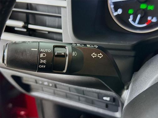 Red Diamond 2022 Mitsubishi Outlander SE 2.5 2WD