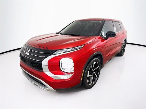 Red Diamond 2022 Mitsubishi Outlander SE 2.5 2WD