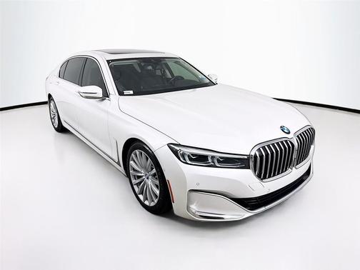 2020 BMW 740 740i