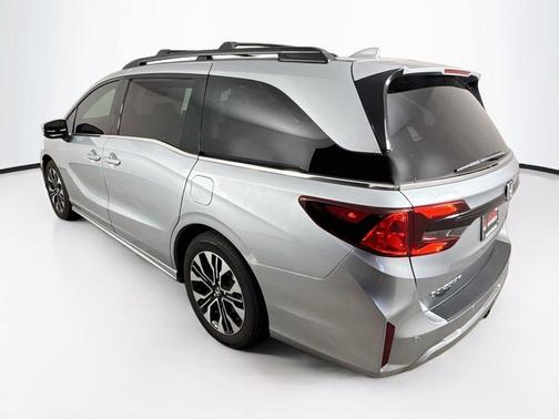 Solar Silver Metallic 2026 Honda Odyssey Elite