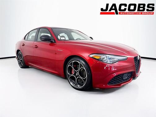 2023 Alfa Romeo Giulia Veloce RWD