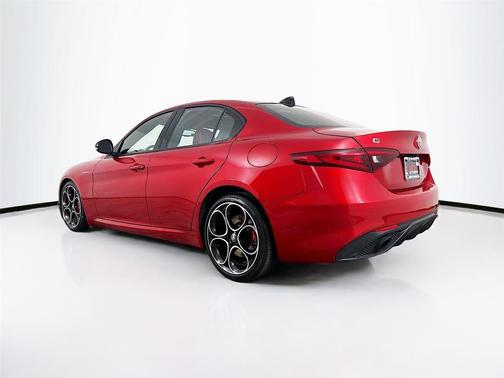 2023 Alfa Romeo Giulia Veloce RWD