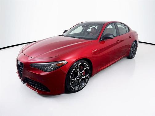 2023 Alfa Romeo Giulia Veloce RWD