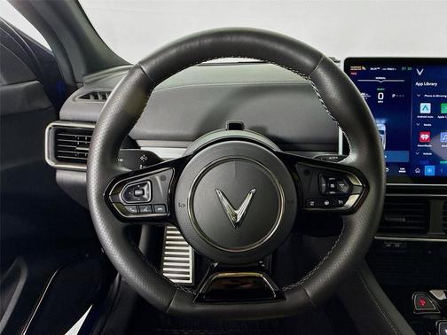 2024 VinFast VF 8 Plus