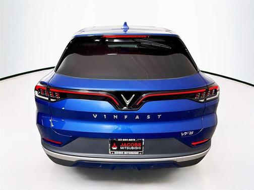 2024 VinFast VF 8 Plus