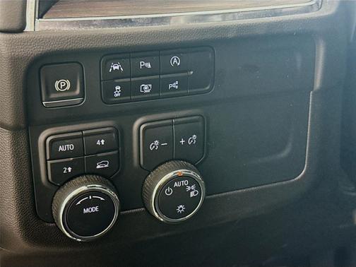 Sterling Gray Metallic 2025 Chevrolet Tahoe LT