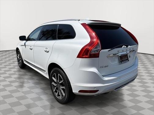 2017 Volvo XC60 T6 Dynamic