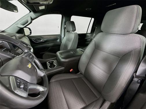 2023 Chevrolet Suburban LS