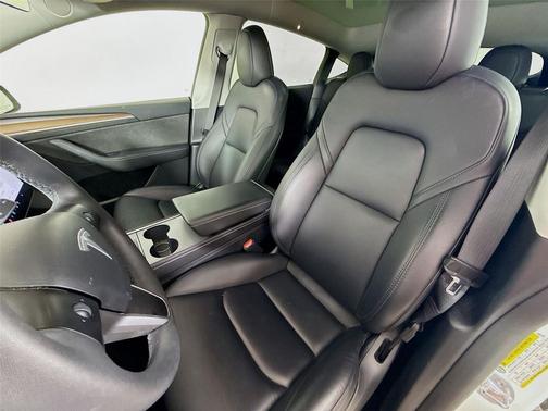 Pearl White Multi-Coat 2024 Tesla Model Y Long Range Dual Motor All-Wheel Drive