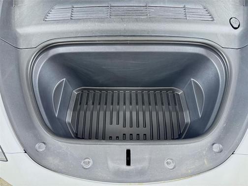 Pearl White Multi-Coat 2024 Tesla Model Y Long Range Dual Motor All-Wheel Drive