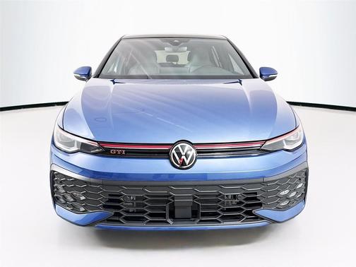 2025 Volkswagen Golf GTI 2.0T SE DSG