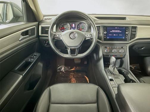 Platinum Gray Metallic 2018 Volkswagen Atlas 2.0T SE