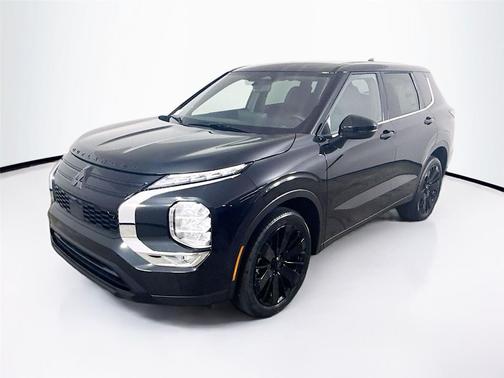 Black Diamond 2026 Mitsubishi Outlander SE
