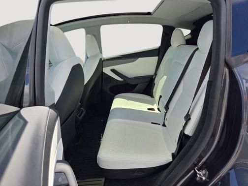 Stealth Grey 2026 Tesla Model Y Premium Rear-Wheel Drive