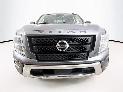 2021 Nissan Titan SV