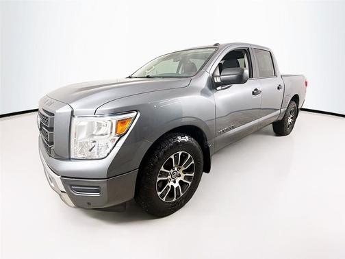 2021 Nissan Titan SV