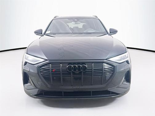 2022 Audi e-tron S Prestige