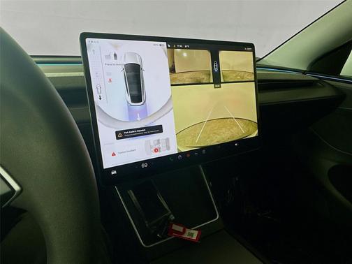Pearl White Multi-Coat 2026 Tesla Model Y Premium Rear-Wheel Drive