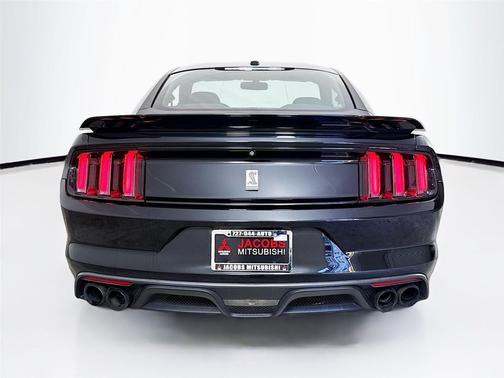2017 Ford Shelby GT350 Base