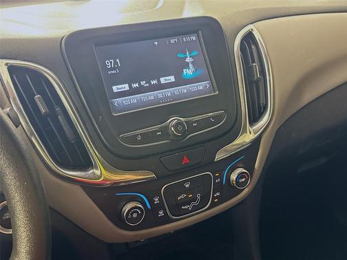 Silver Ice Metallic 2018 Chevrolet Equinox LS