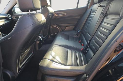 Alfa Black 2019 Alfa Romeo Giulia Ti Sport