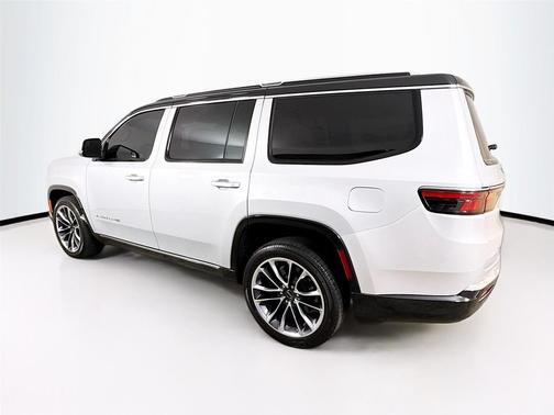 2022 Jeep Wagoneer Series III 4x2