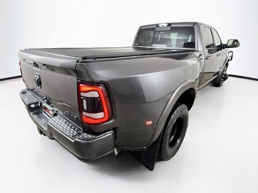 Granite Crystal Metallic Clearcoat 2022 RAM 3500 Limited Crew Cab 4x4 8' Box