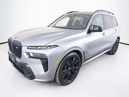 2024 BMW X7 M60i