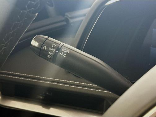 Red Mist Metallic Tintcoat 2025 Chevrolet Corvette Stingray w/2LT