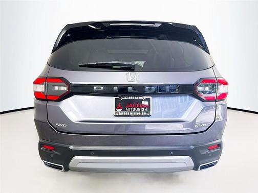 2023 Honda Pilot AWD Elite
