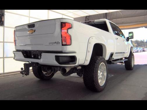 Summit White 2025 Chevrolet Silverado 3500 High Country