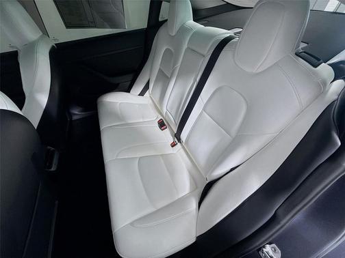 2022 Tesla Model 3 Standard Range