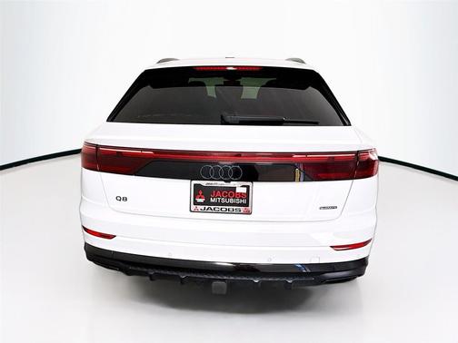 2025 Audi Q8 55 Premium Plus