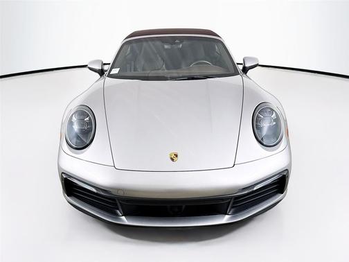 2020 Porsche 911 Carrera 4