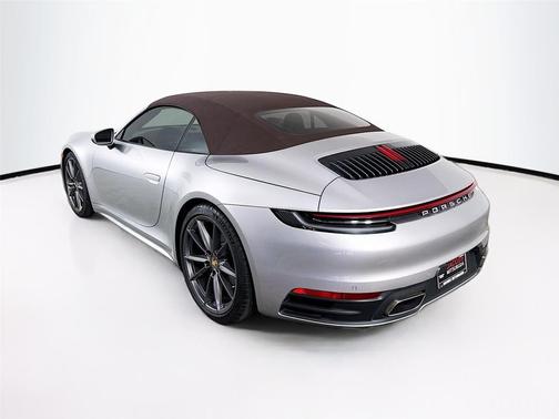 2020 Porsche 911 Carrera 4