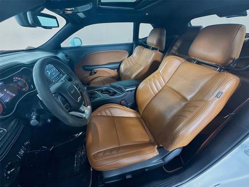 White Knuckle Clearcoat 2022 Dodge Challenger SRT Hellcat
