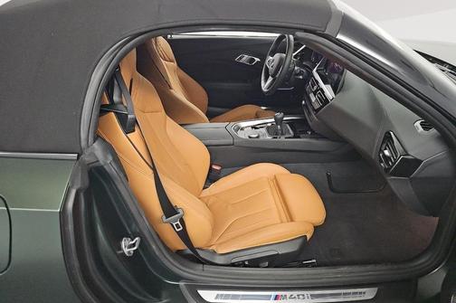 Frozen Deep Green Metallic 2025 BMW Z4 M40i