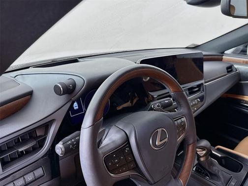 2025 Lexus ES 350 Ultra Luxury