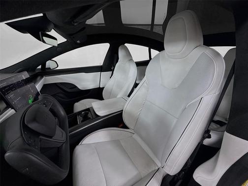 2022 Tesla Model S Plaid