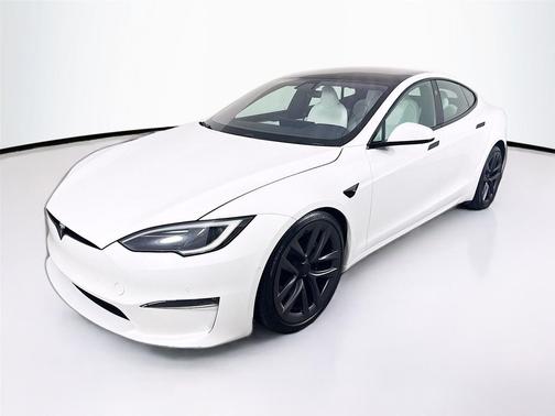 2022 Tesla Model S Plaid