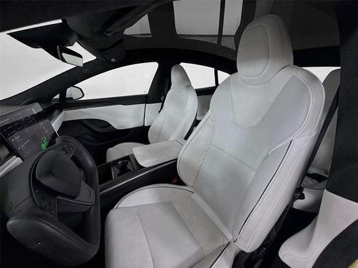 2022 Tesla Model S Plaid