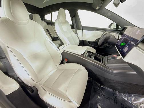 2022 Tesla Model S Plaid