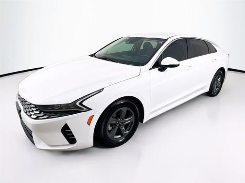 2022 Kia K5 LX