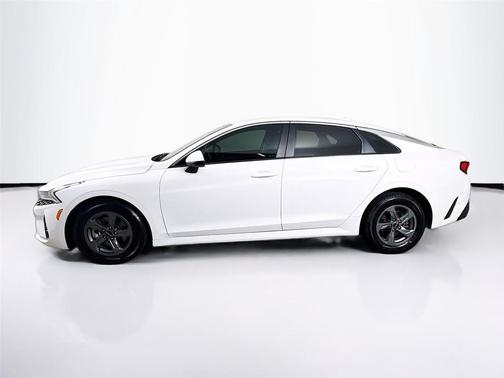 2022 Kia K5 LX