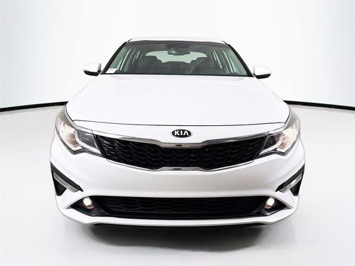 Snow White Pearl 2019 Kia Optima S
