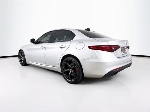 2019 Alfa Romeo Giulia Base