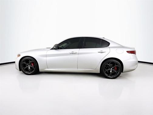 2019 Alfa Romeo Giulia Base