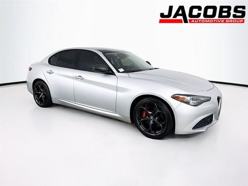 2019 Alfa Romeo Giulia Base