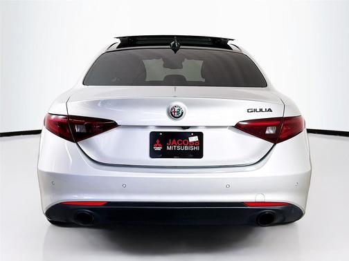 2019 Alfa Romeo Giulia Base