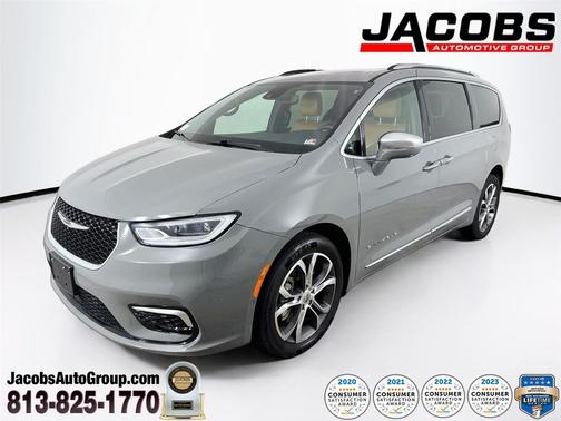 Ceramic Gray Clearcoat 2022 Chrysler Pacifica L